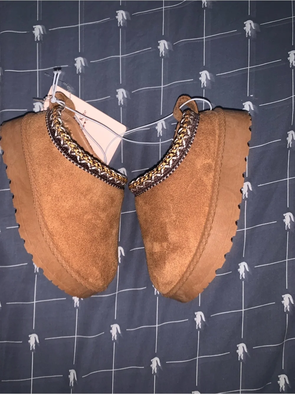 Olivia & Kate Platform Slippers Tan Size: 7 Toddler